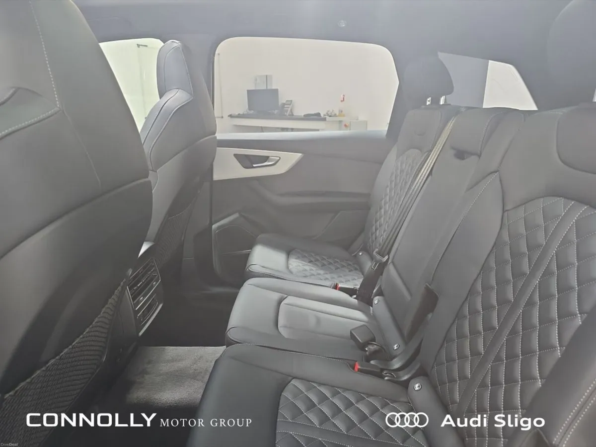 Audi Q7 SUV Competition TFSI e quattro 490bhp tipt - Image 6