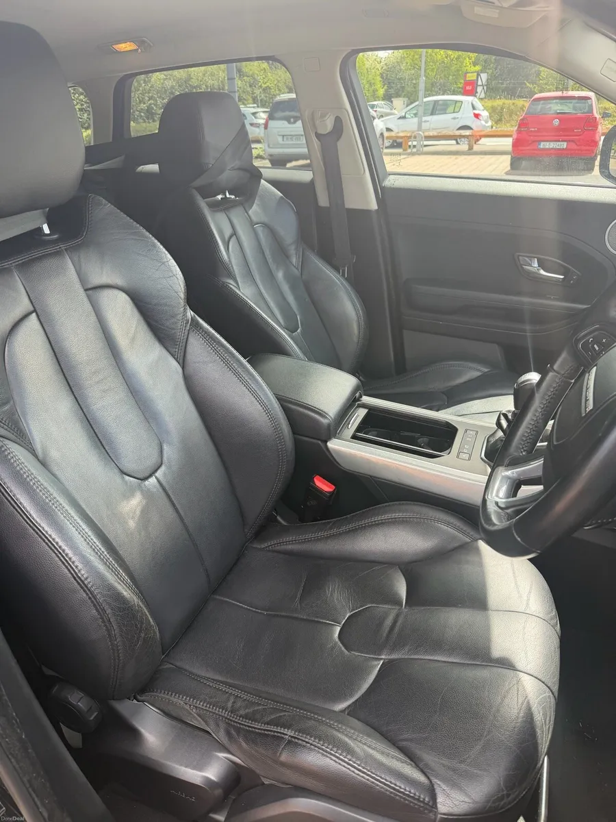 Land Rover evoque 2.2 - Image 3