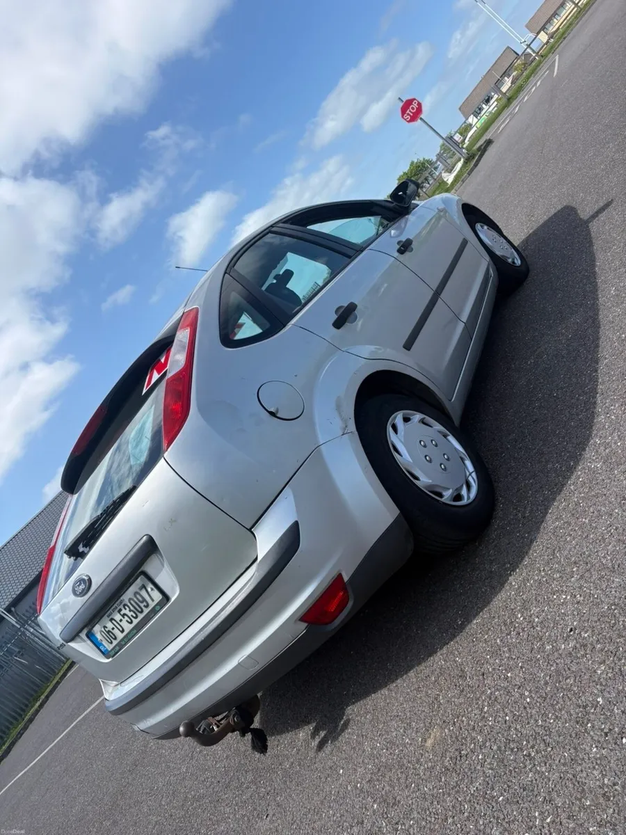 2006 Ford Focus 1.4 Petrol LX - Image 2