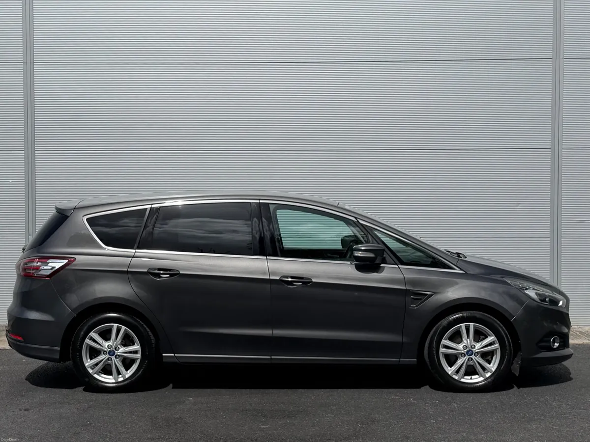 Ford S-Max Titanium Full Leather 7Seat - Image 4