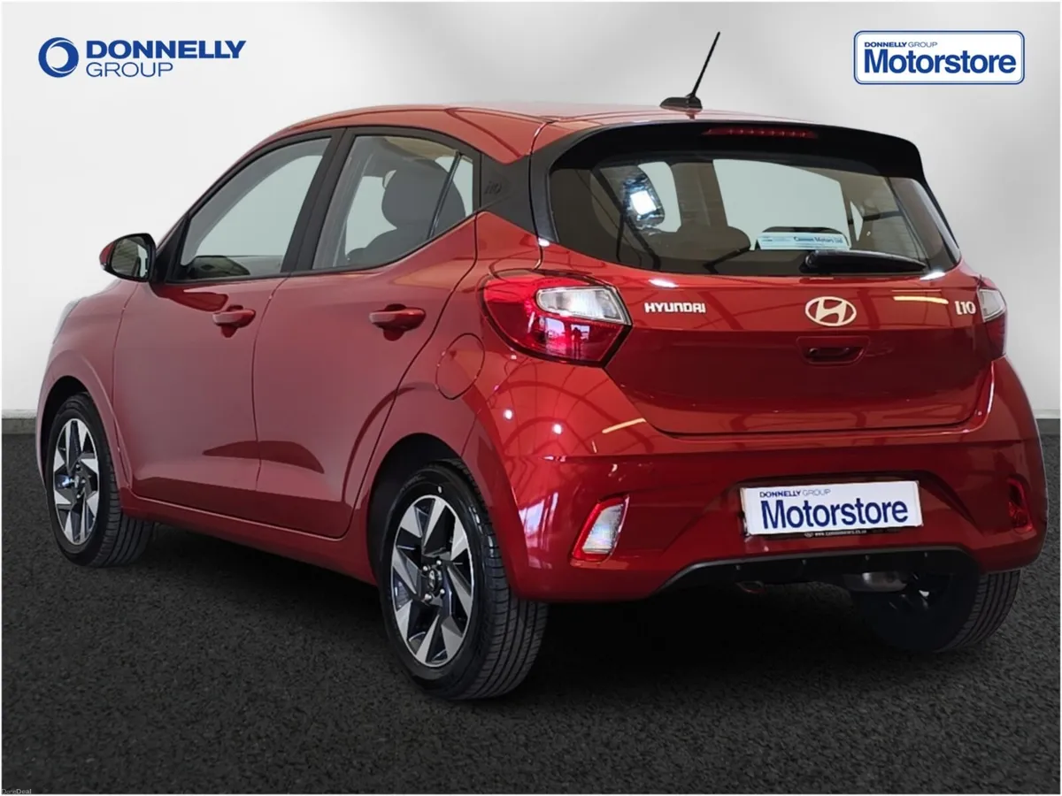 Hyundai i10 Hatchback Advance - Image 2