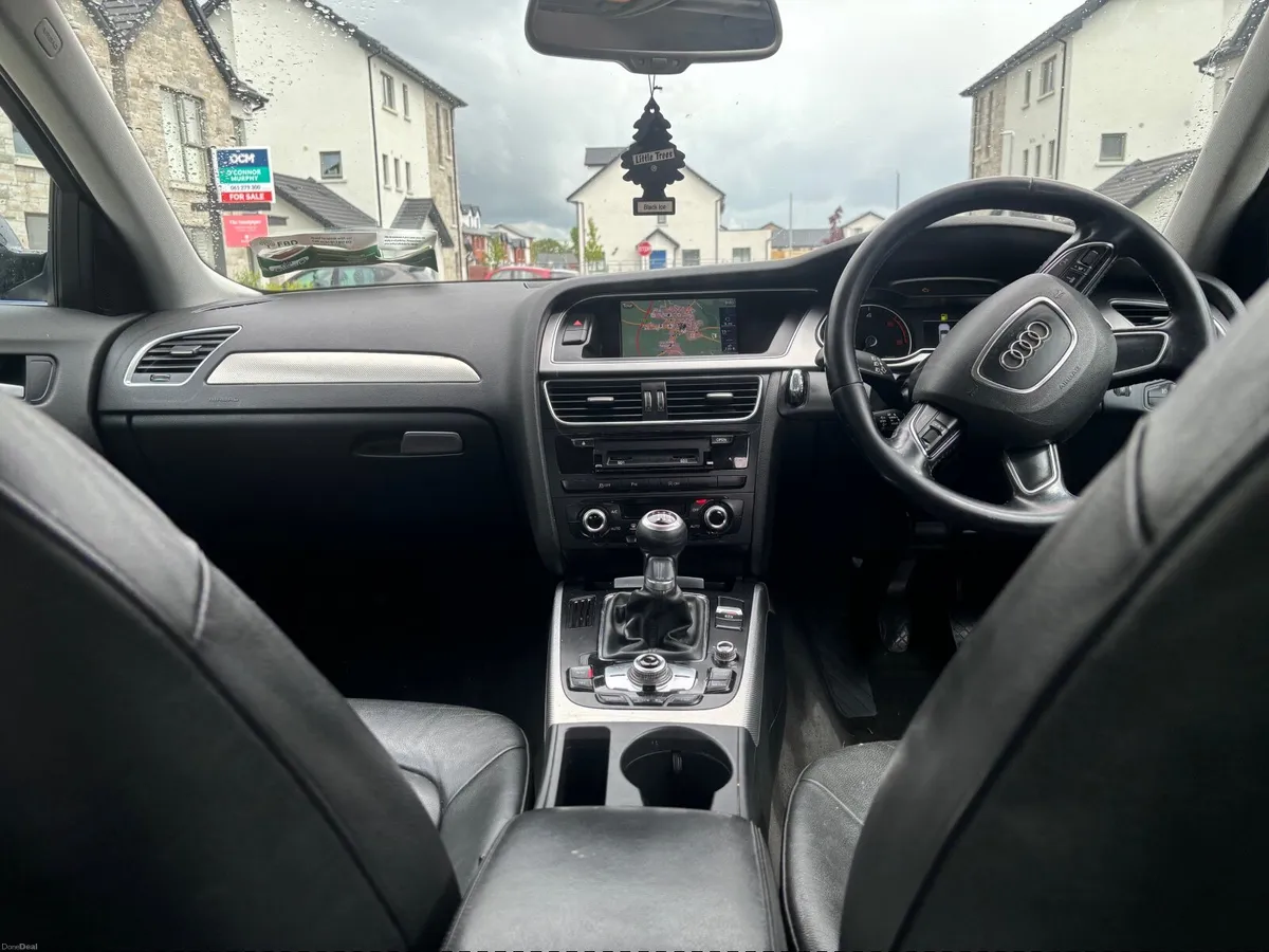 2014 Audi A4 TECHNIK 2.0 TDI 140 bhp high spec - Image 4