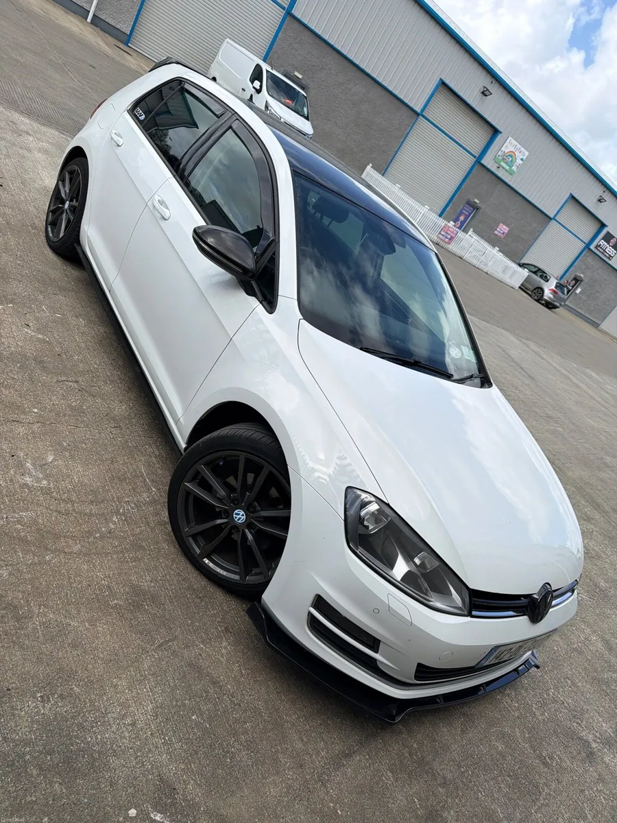 Volkswagen Golf - Image 2