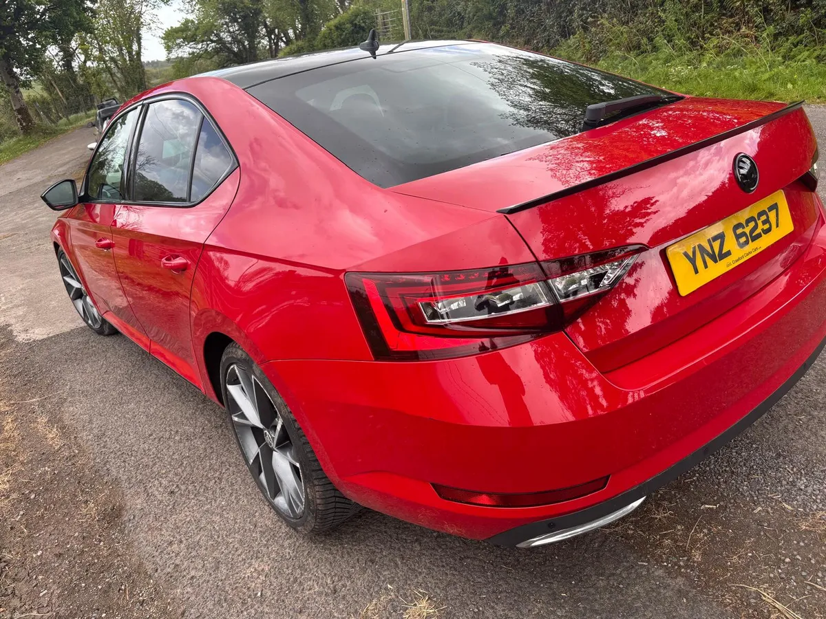 Skoda Superb 2019 - Image 4