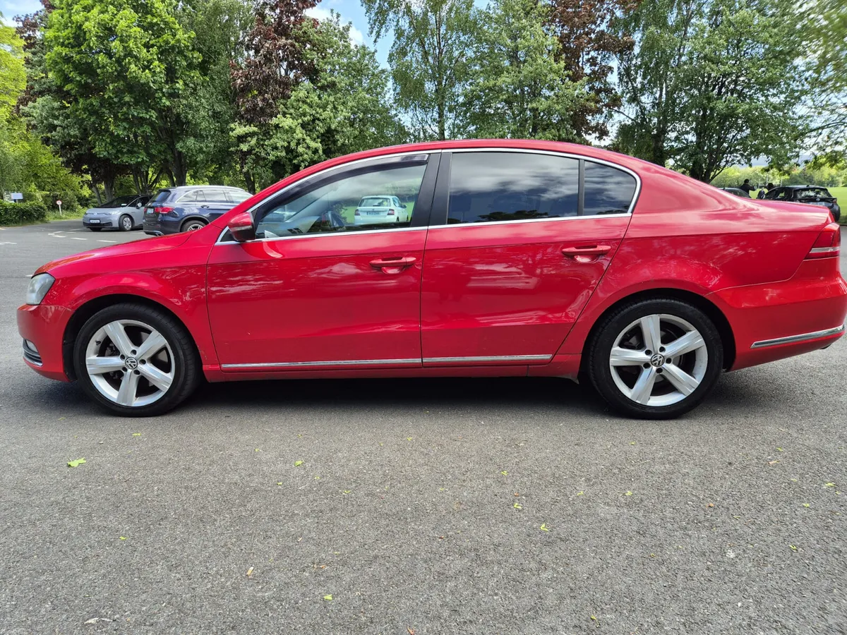 Lovely Volkswagen Passat 2012 - Image 4