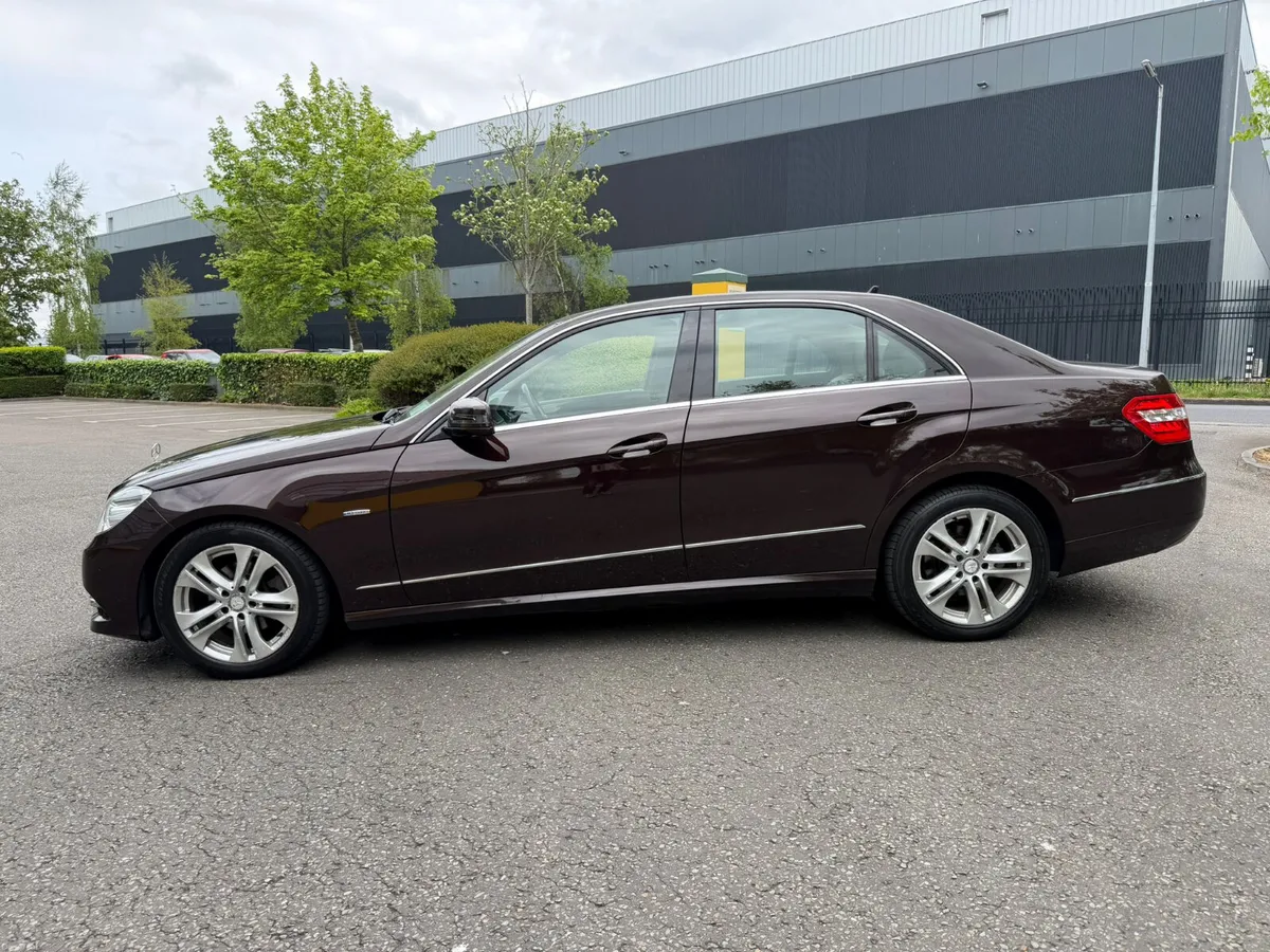 Mercedes-Benz E200 CDI Auto Avantgarde - Image 4