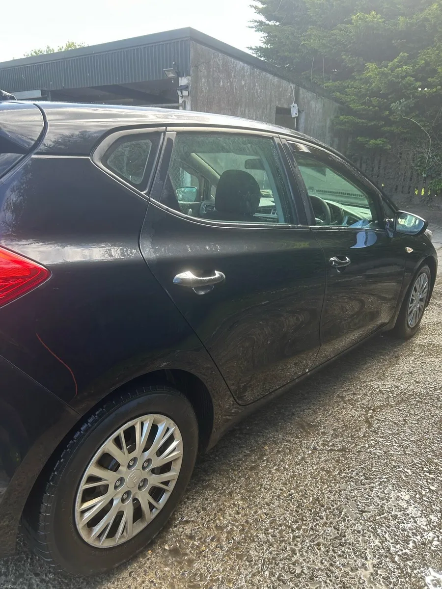 Kia Ceed - Image 4