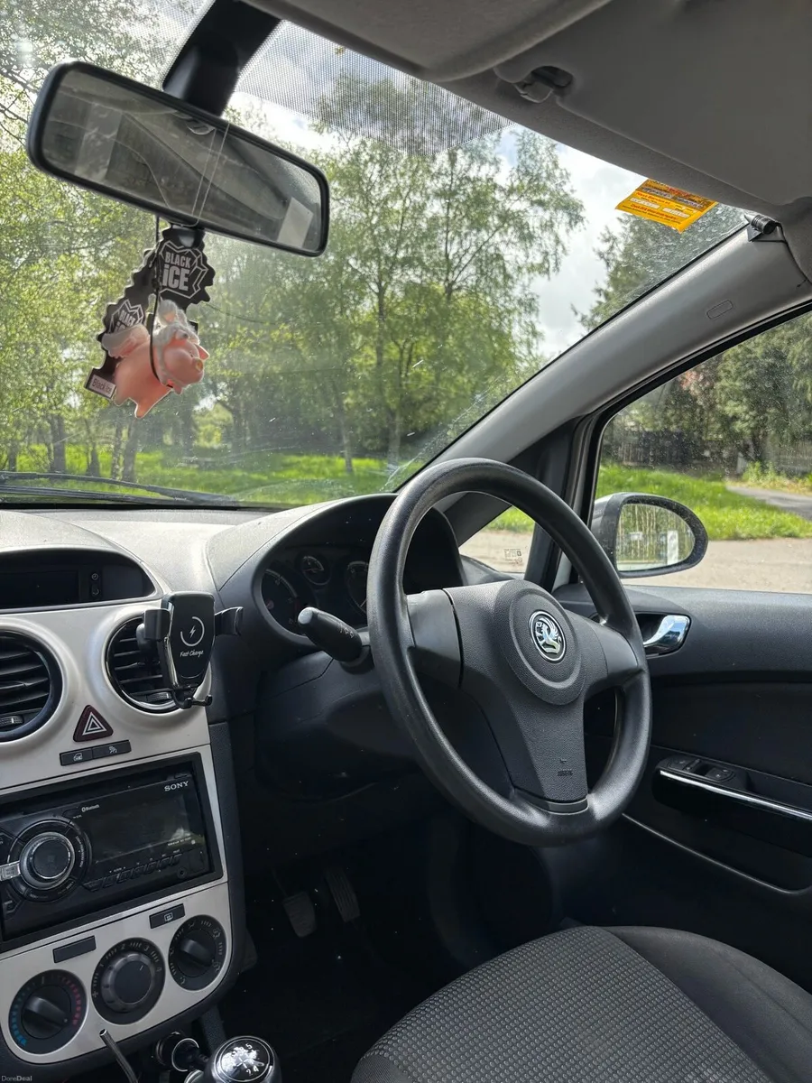 Vauxhall Corsa 2010 - Image 4
