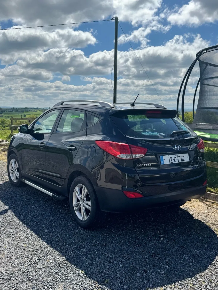 Hyundai ix35, NCT 10/26, LOW MILEAGE - Image 2