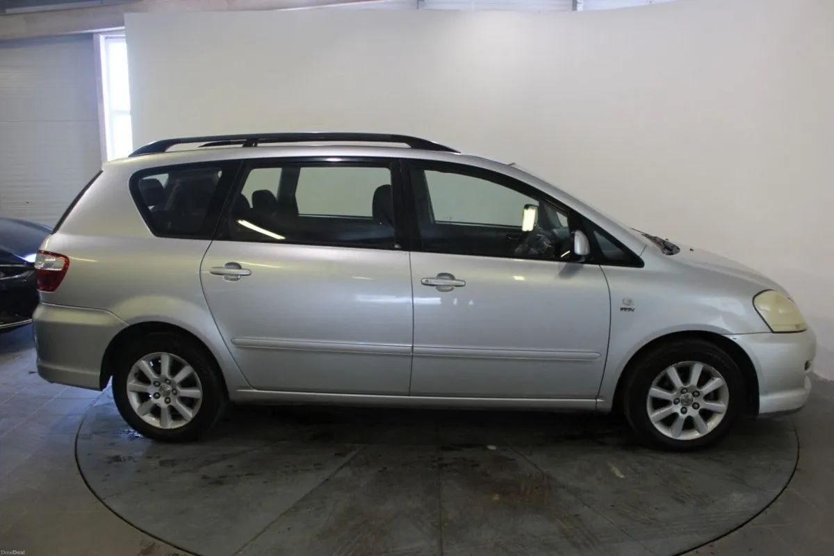 Toyota Avensis 2.0 VVT-i 7STR Luna (TENDER 24) (EN - Image 4