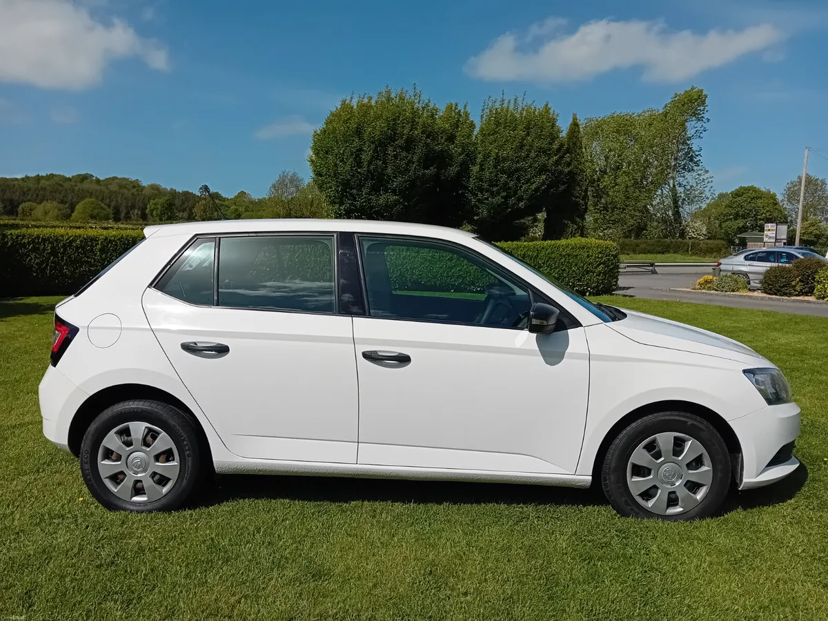 Skoda Fabia 2016 - Image 2