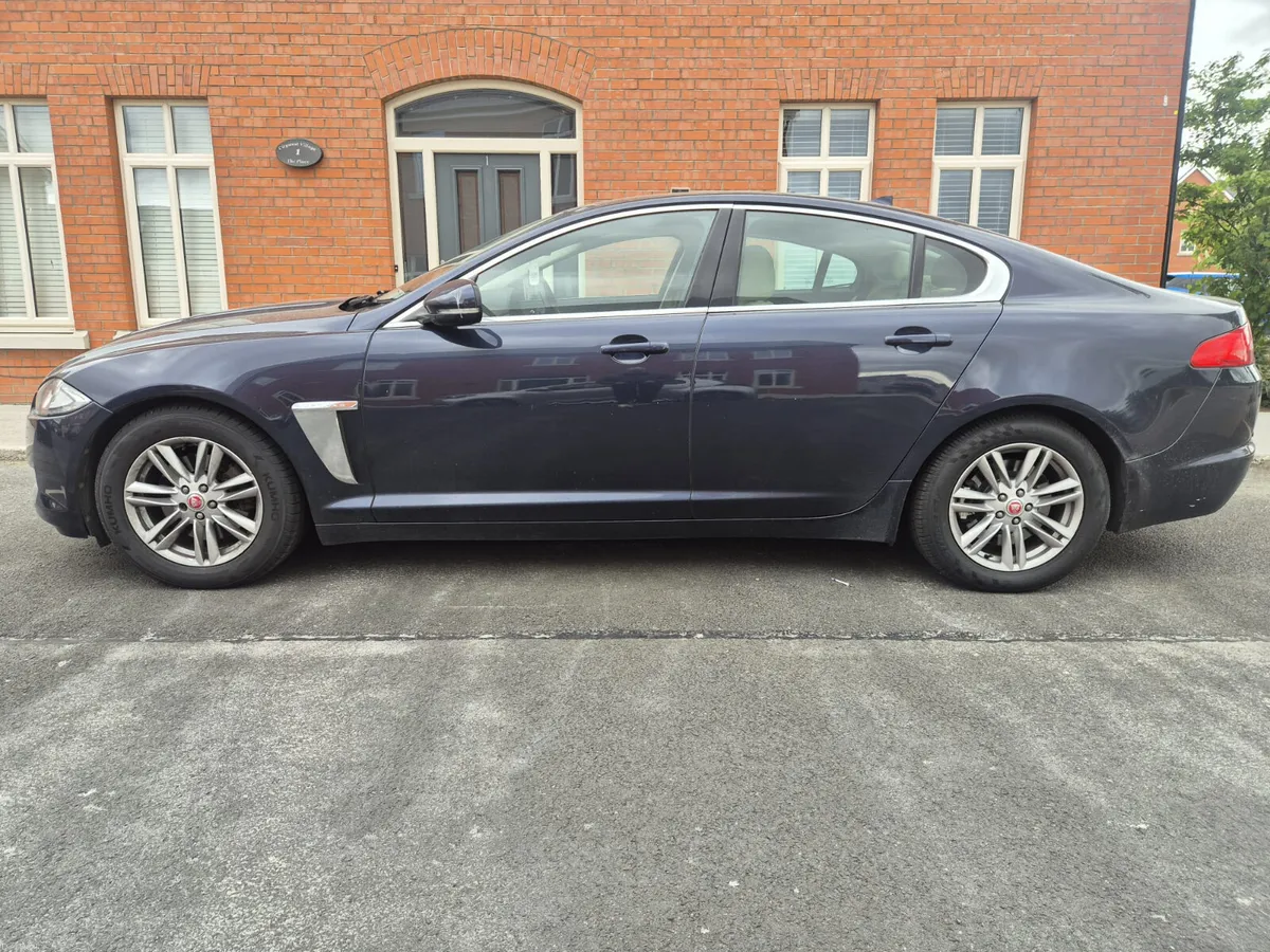 Jaguar XF 2014 - Image 6
