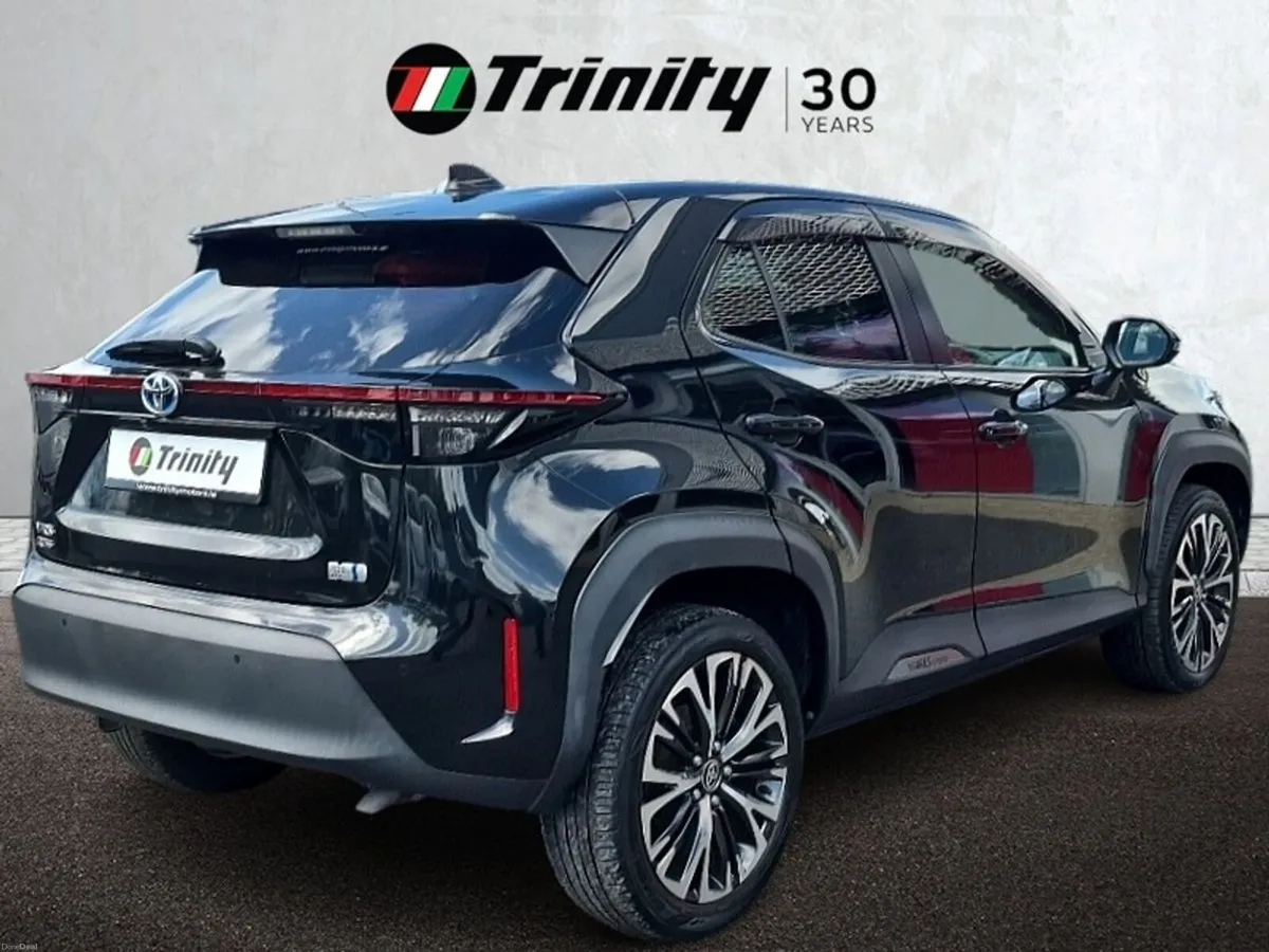 Toyota Yaris Cross ** 1.5 HYBRID ** AUTO ** HUGE S - Image 3