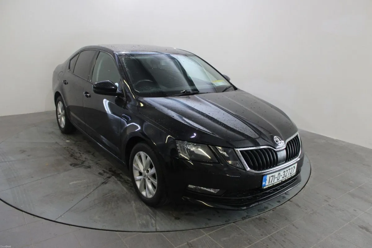 Skoda Octavia AMBITION 1.6TDI 115HP DSG (ENGINE LI - Image 1