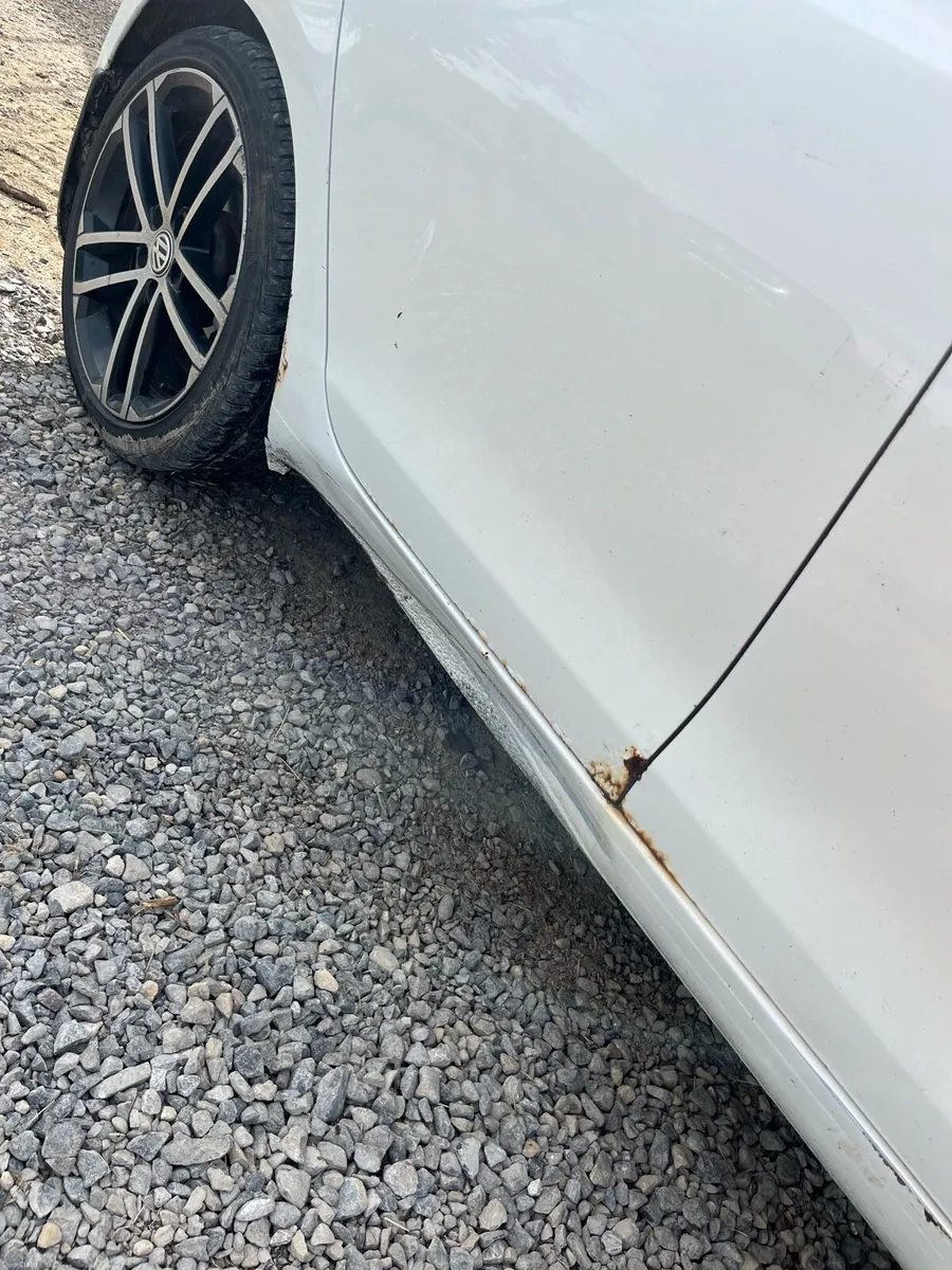 Car - Image 4