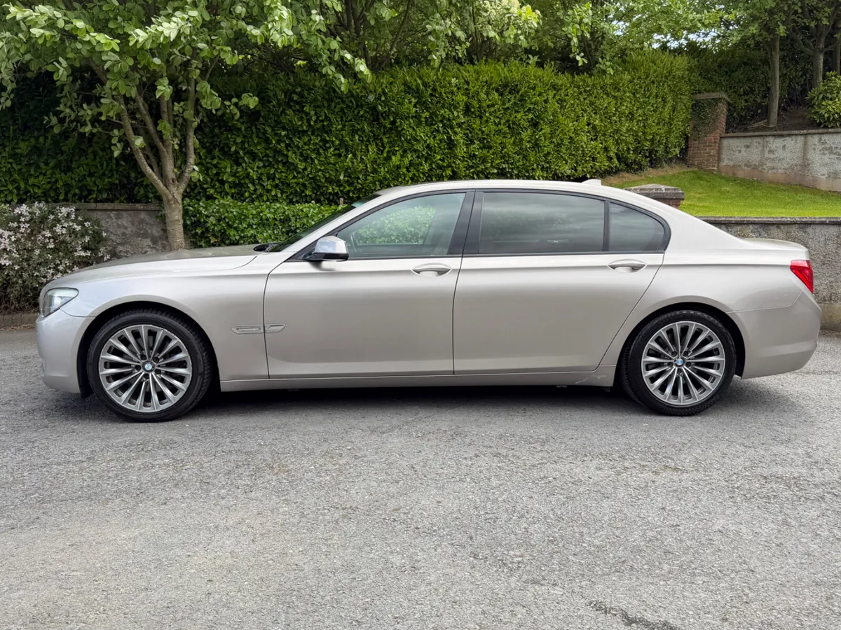 2010 BMW 740iL Huge Spec Full Service History - Image 2