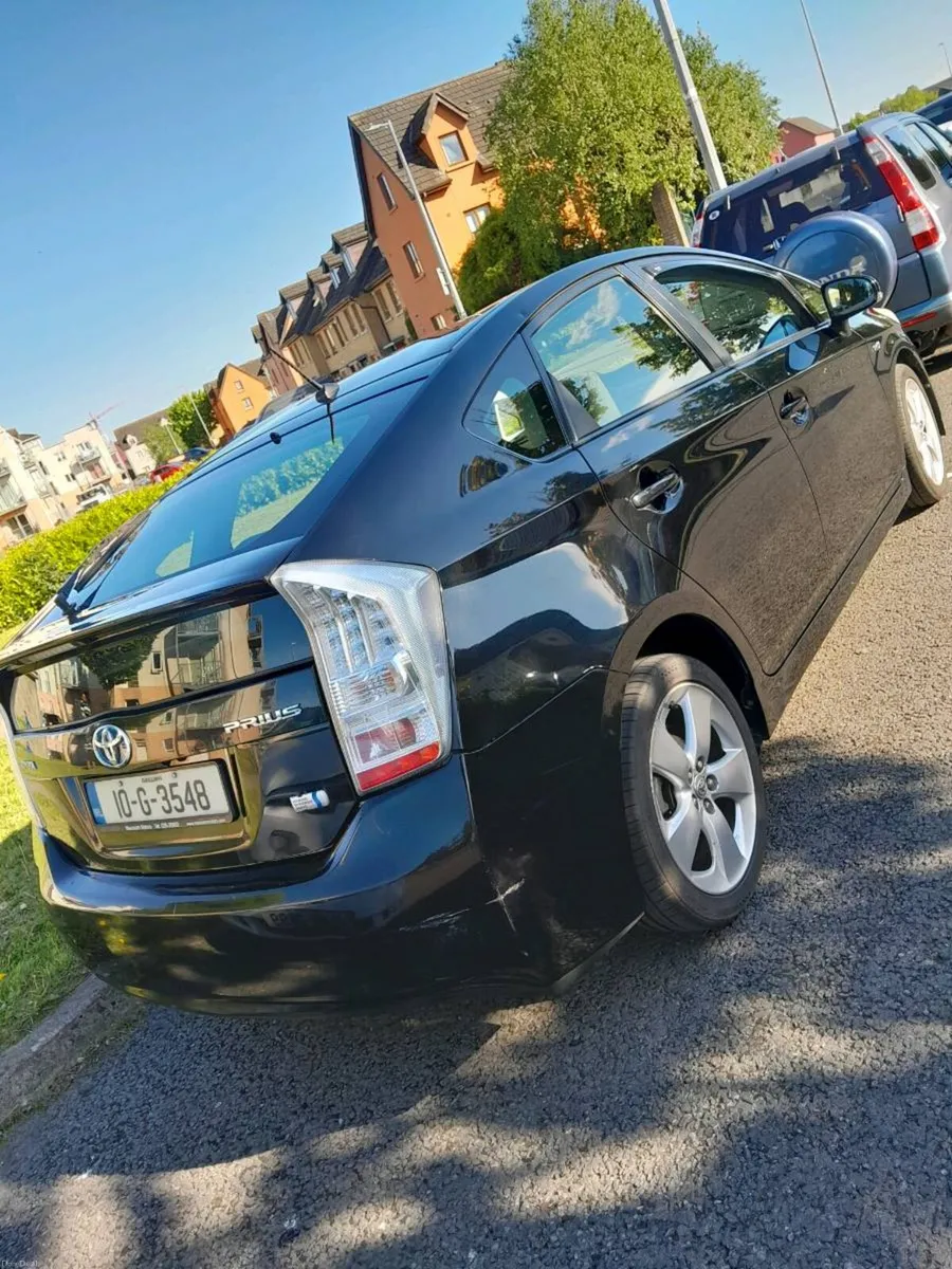 Automatic toyota prius , tax and nct ! - Image 2