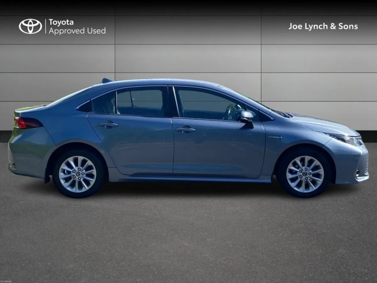 Toyota Corolla COROLLA HYBRID LUNA SAL - Image 3