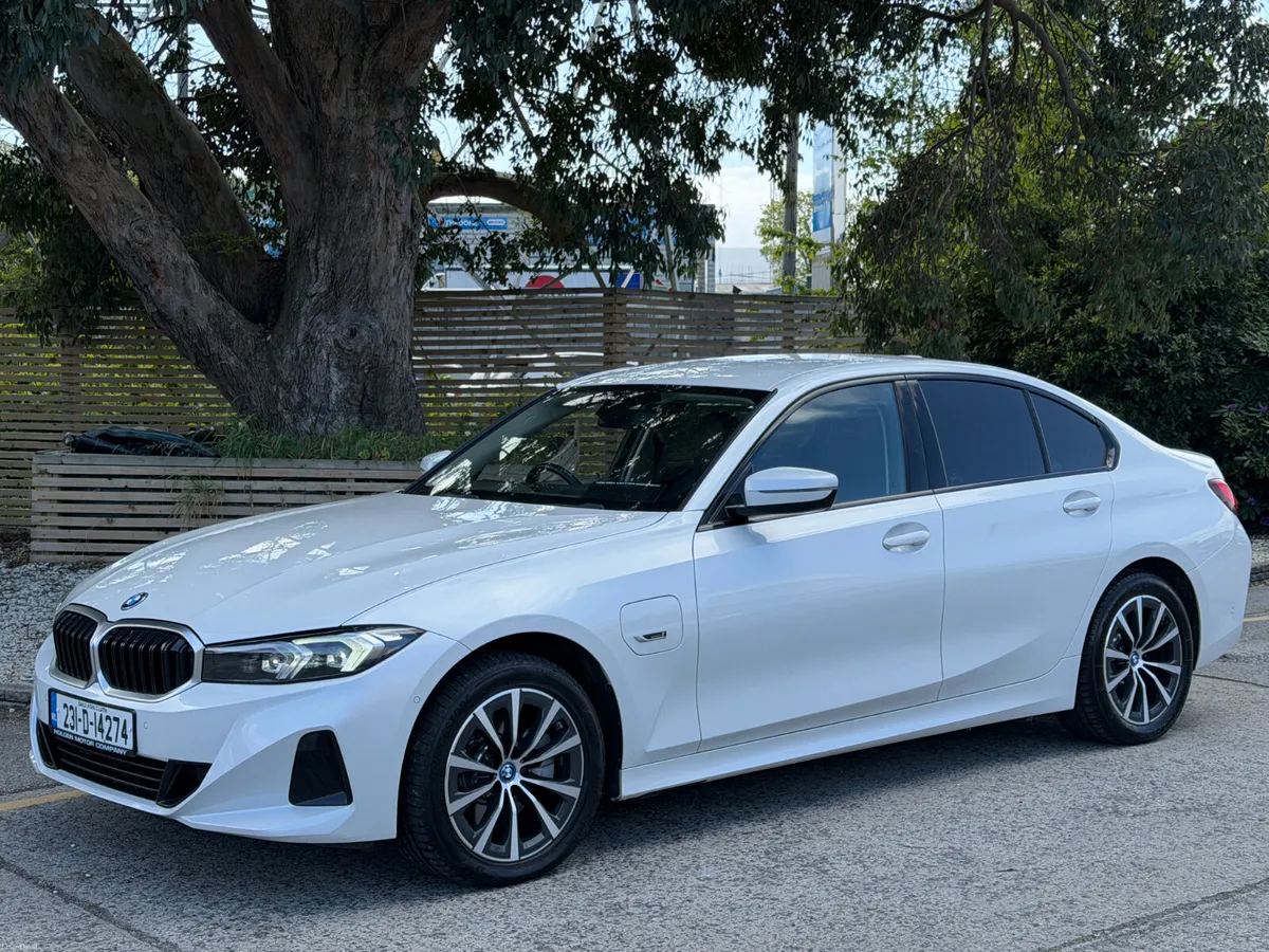 2023 BMW 3-Series..X-DRIVE..2 KEYS..HUGE SPEC - Image 3