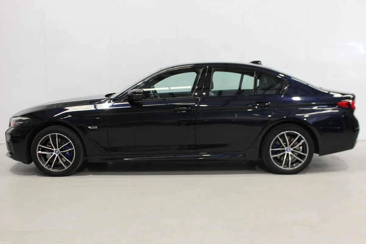 2023 BMW 530E MSPORT HIGH SPEC - Image 4