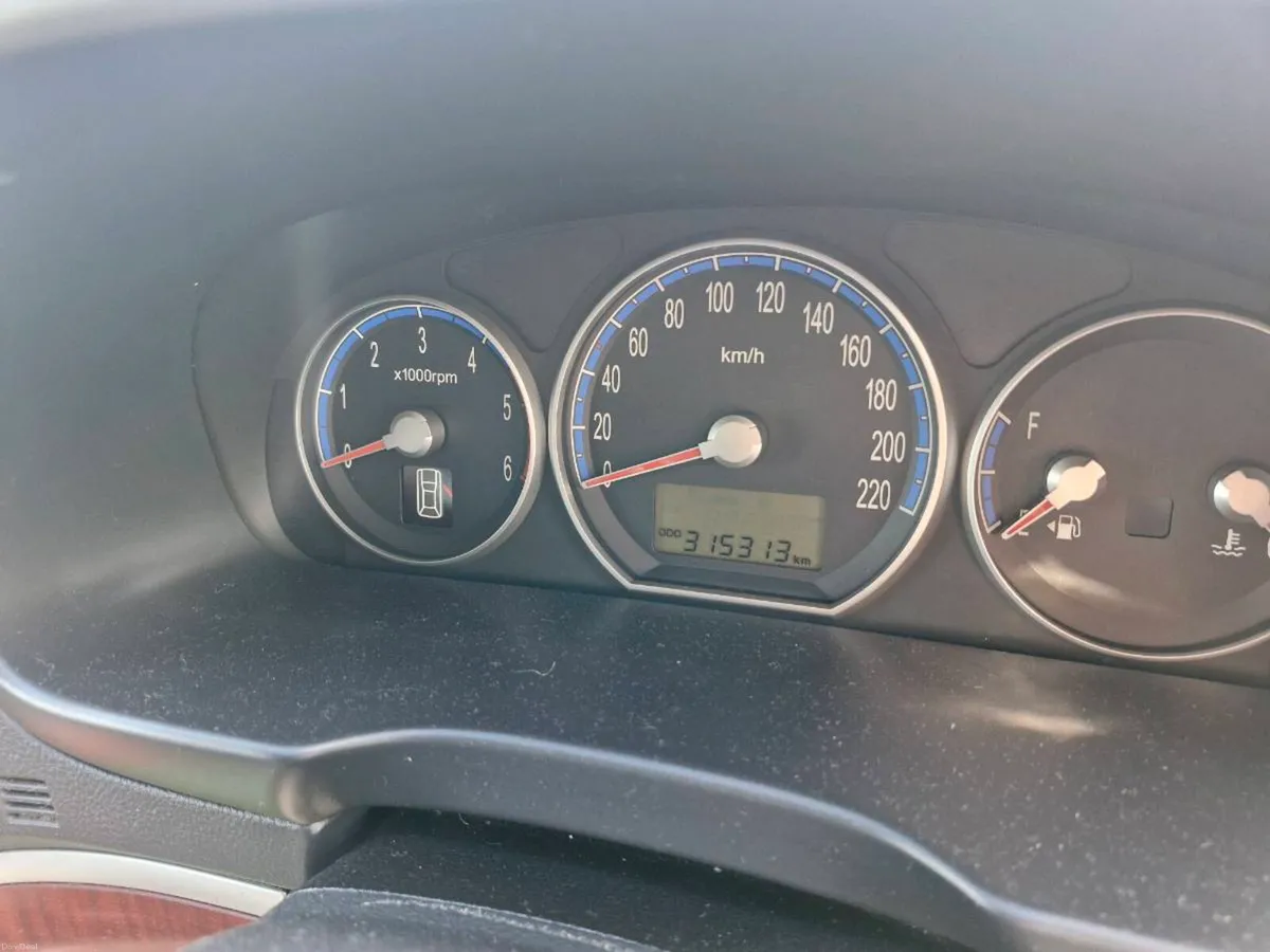 Hyundai santa fe - Image 2