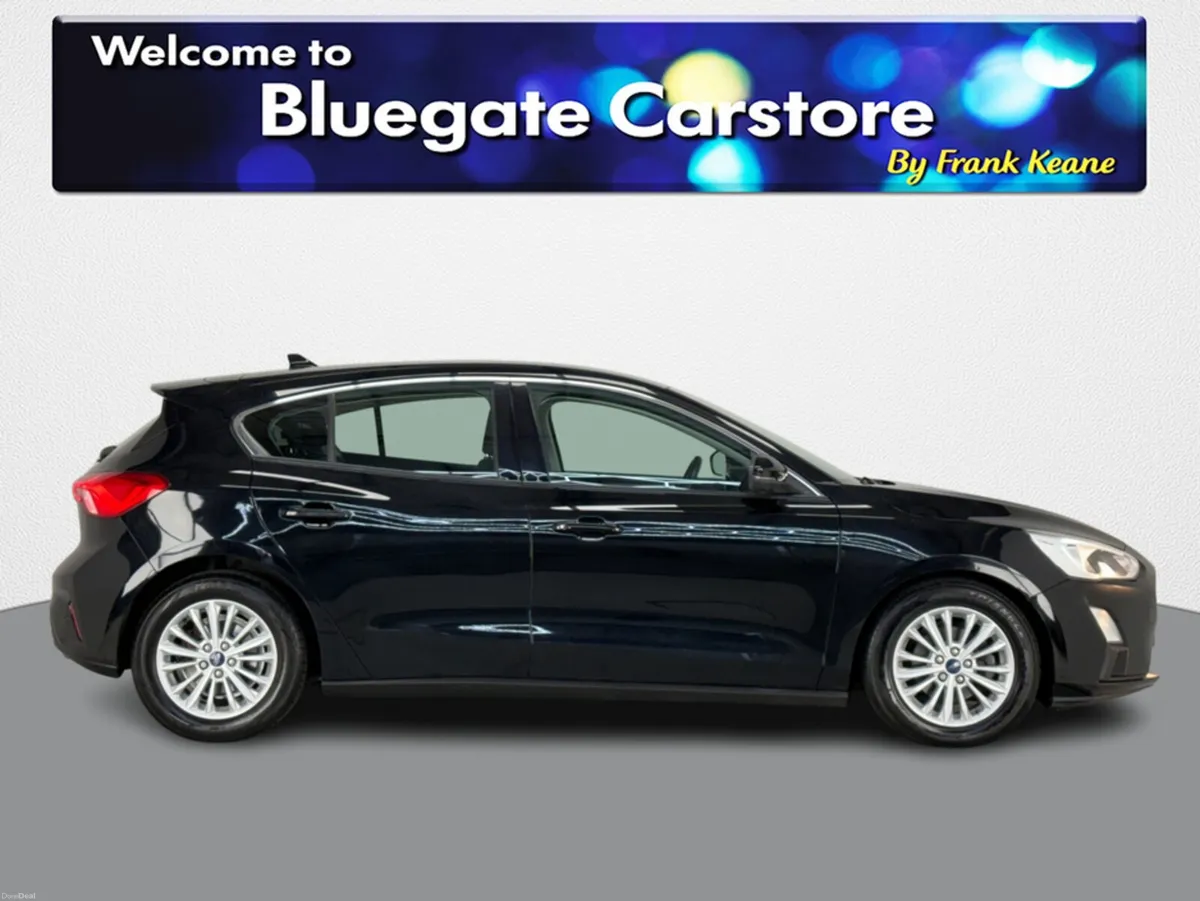 Ford Focus TITANIUM 1.5 TDCI 6SPEED**Semi Digital - Image 3