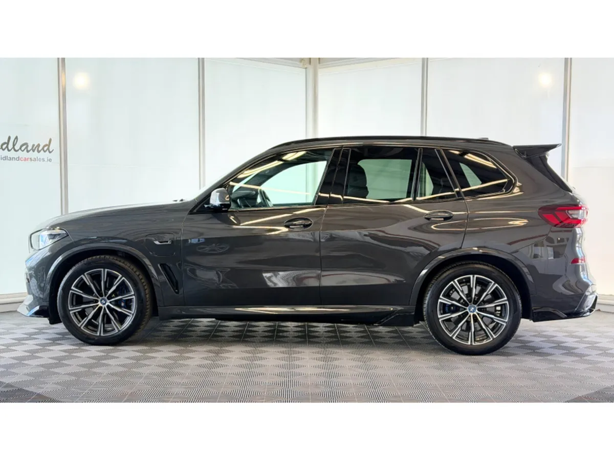 BMW X5 XDRIVE45E M SPORT - Image 3