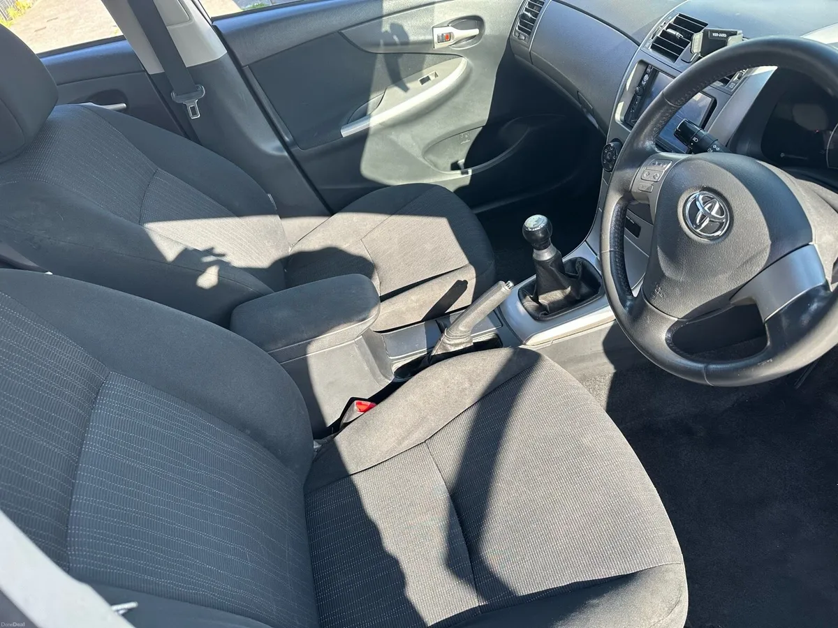 Car - Image 3