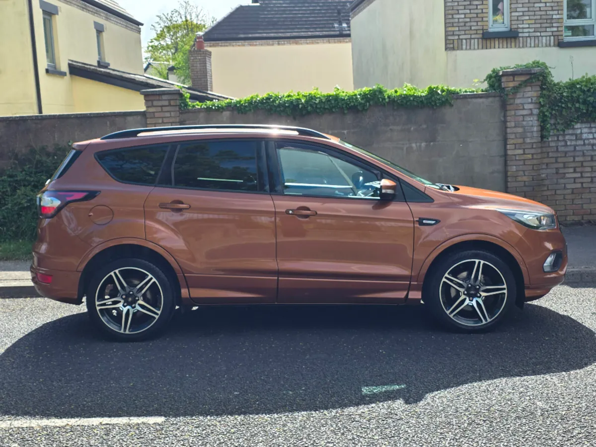 Ford Kuga St-line 1.5tdci 120PS 4DR - Image 2