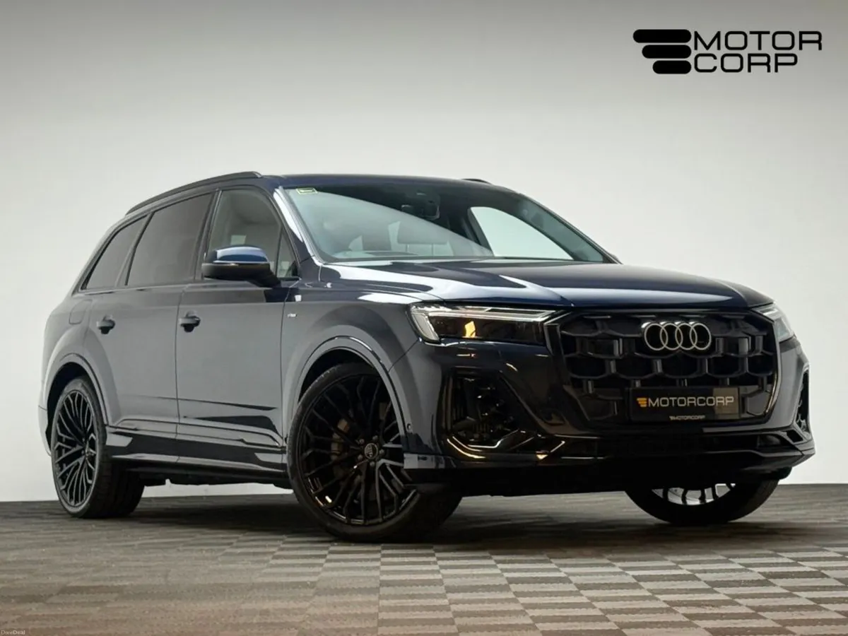 Audi Q7 S LINE 55 TFSI E QUATTRO - Image 1