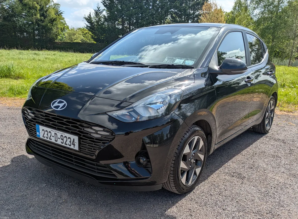 Hyundai i10 Deluxe Plus 2023 - Image 3