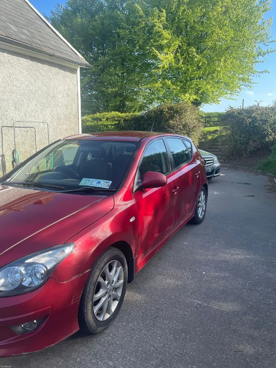 Hyundai i30 2011 - Image 2
