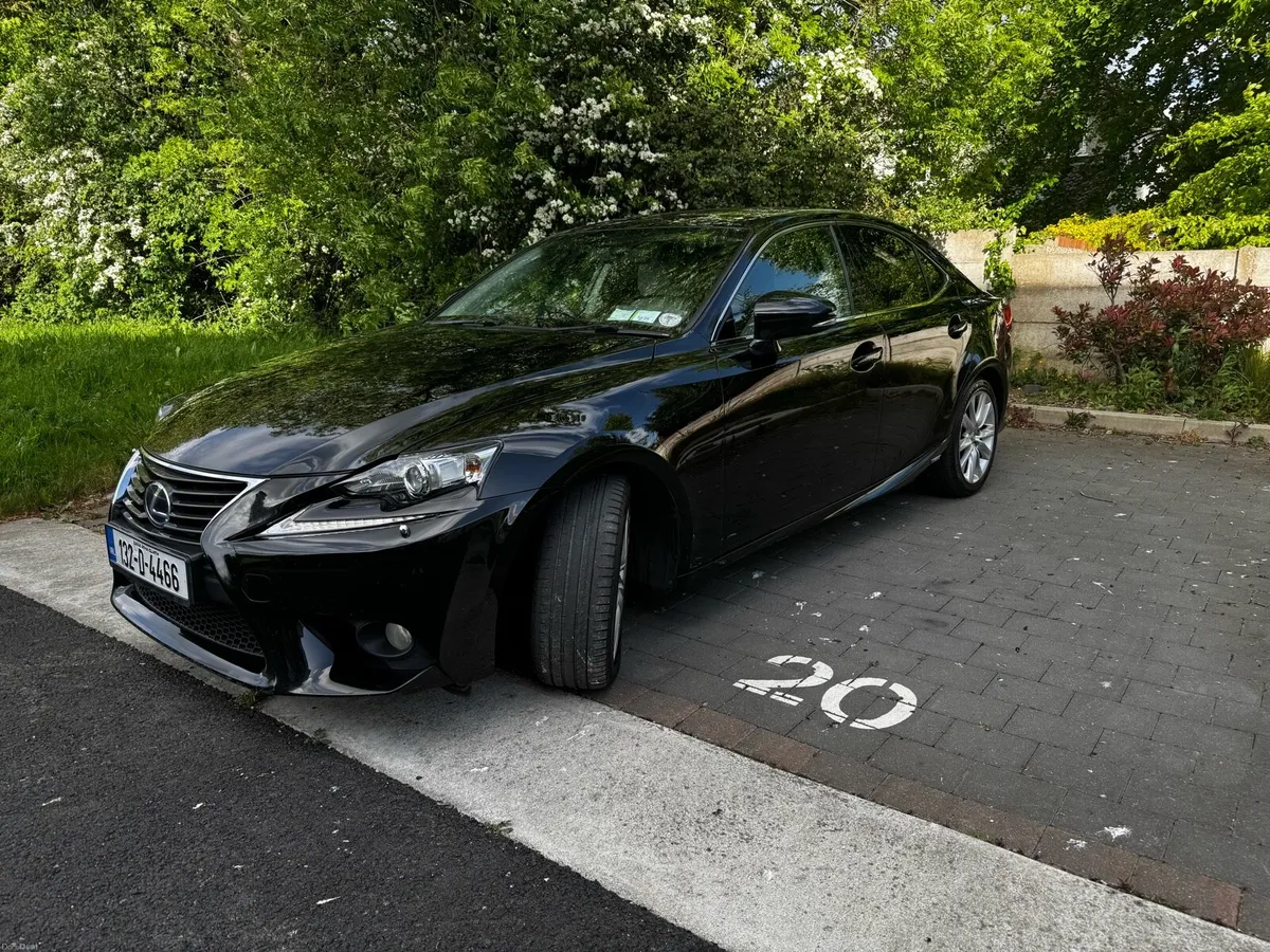 Lexus is300h - Image 3