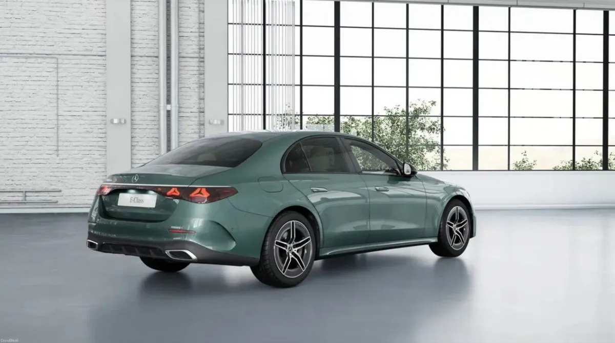 Mercedes-Benz E-Class E 300 de EQ Hybrid Technolog - Image 3