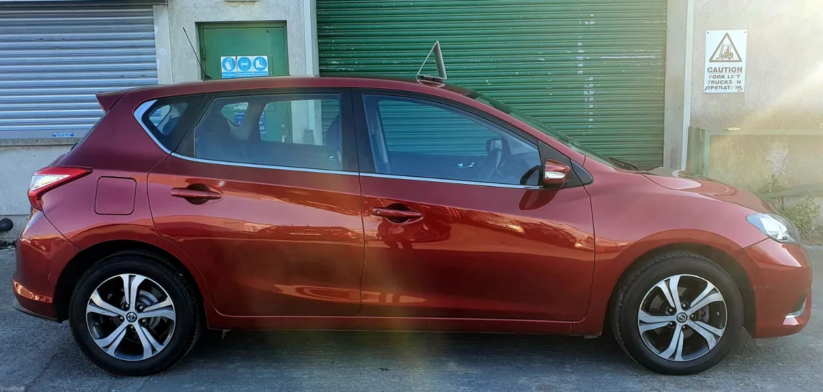 2015 Nissan Pulsar Manual - Image 4