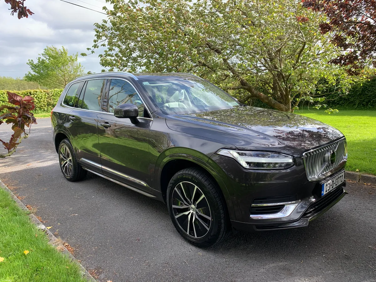 Volvo XC90 T8 PHEV 2023 - Image 5