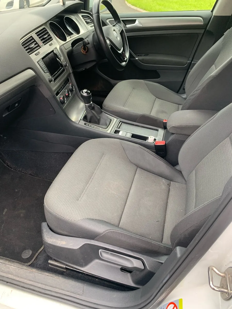 VW Golf - Image 2
