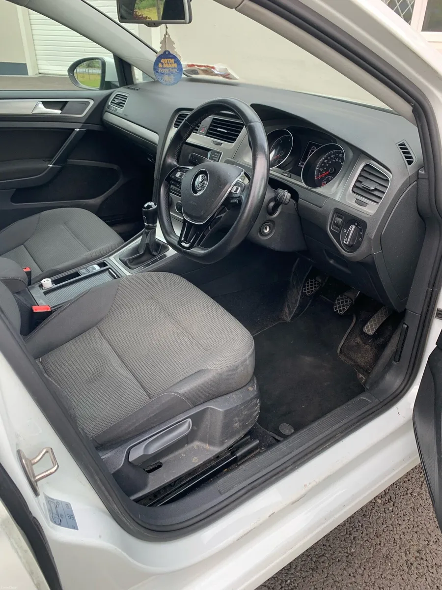 VW Golf - Image 4