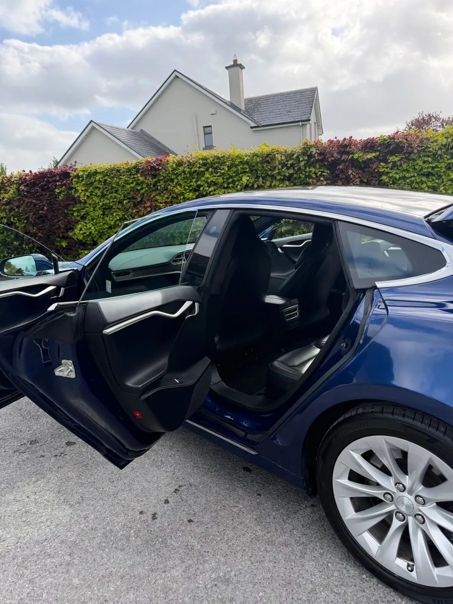 Tesla Model S 2018 - Image 4