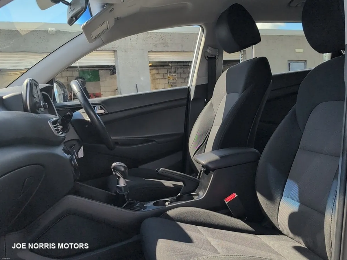 Hyundai Tucson COMFORT DIESEL 1.6 5DR - Image 3