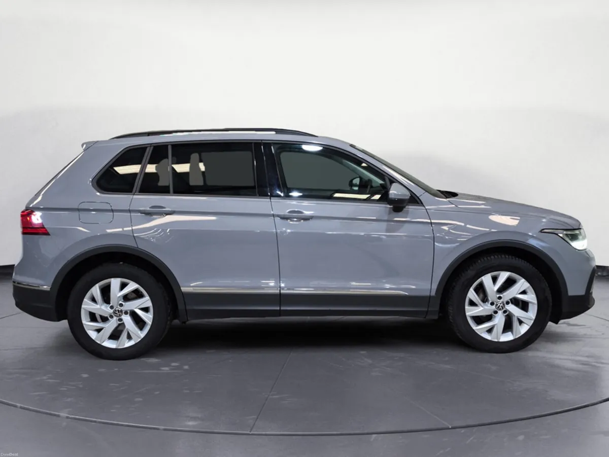 Volkswagen Tiguan LIFE 2.0 TDI MANUAL 6SPEED FWD 1 - Image 4