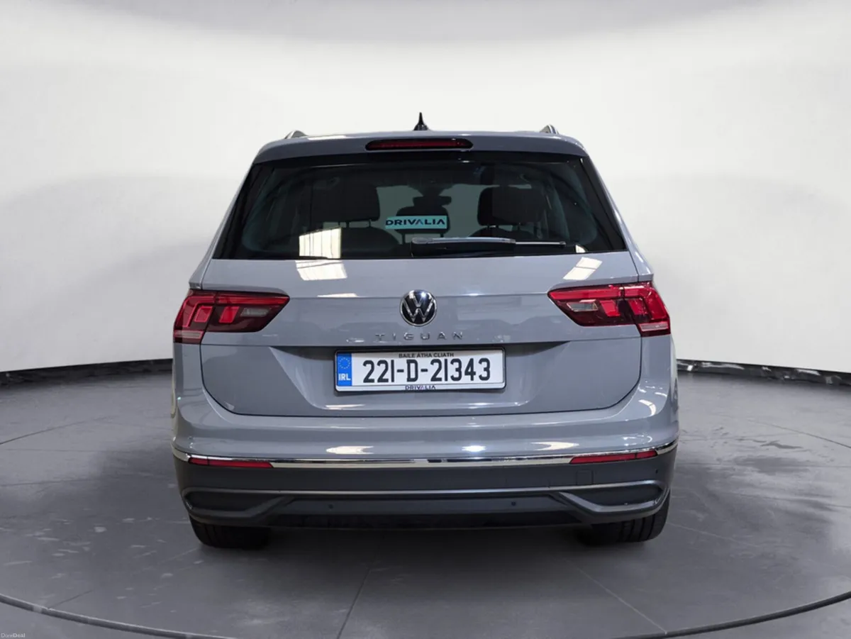 Volkswagen Tiguan Life 2.0 TDi 122BHP - Image 6