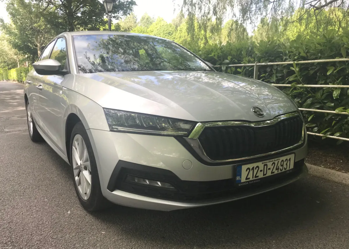 Skoda Octavia Ambition 2.0TDI 115HP DSG New Model - Image 2
