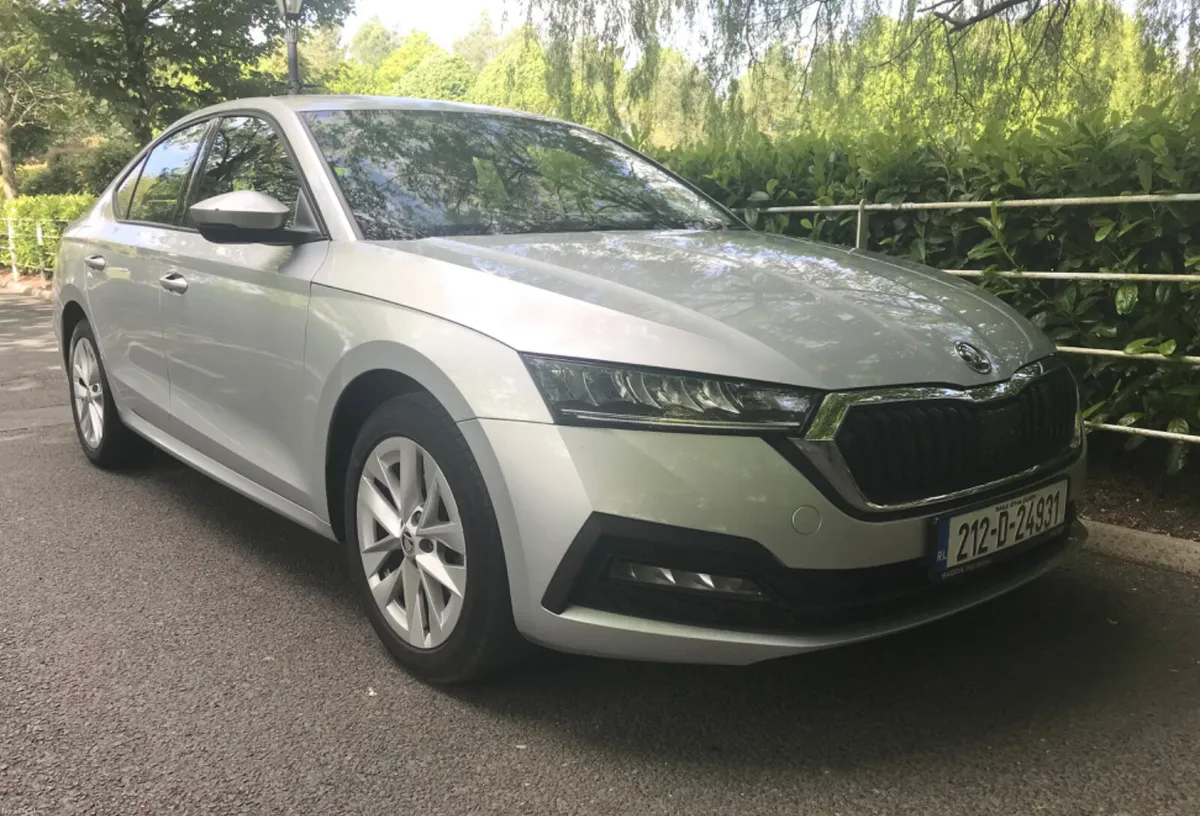 Skoda Octavia Ambition 2.0TDI 115HP DSG New Model - Image 3
