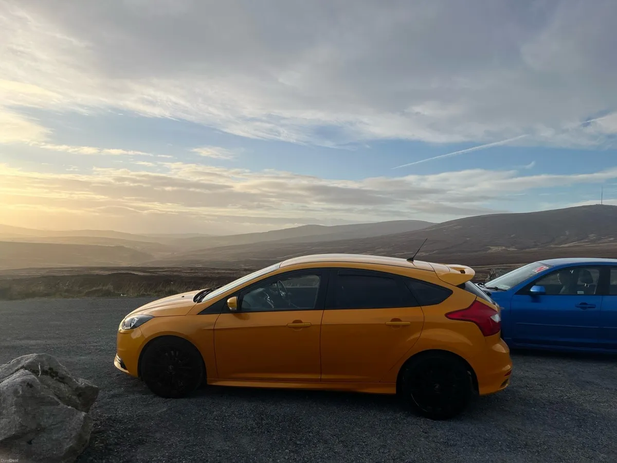 Ford Focus ST 250BHP 2.0L - Image 2