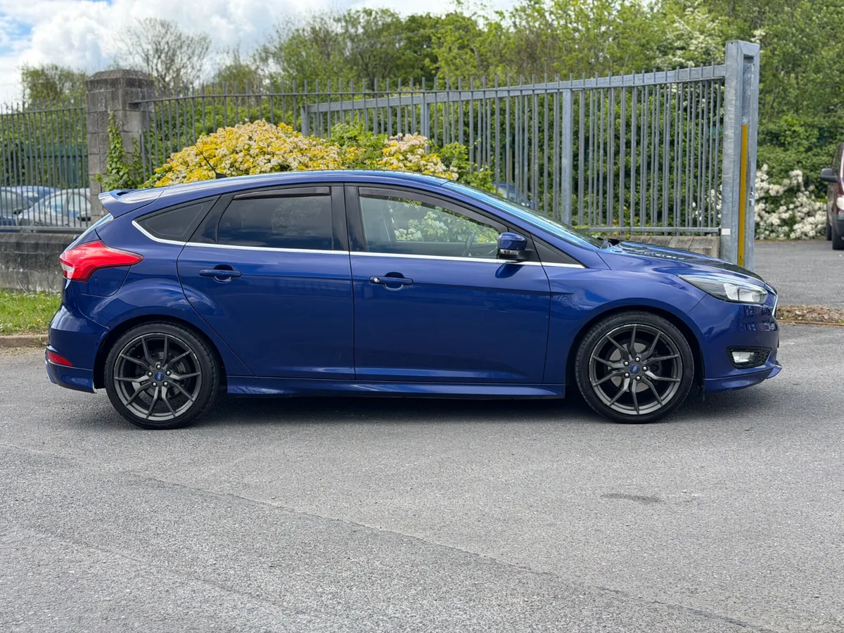 Ford Focus 151 Zetec S - Image 3