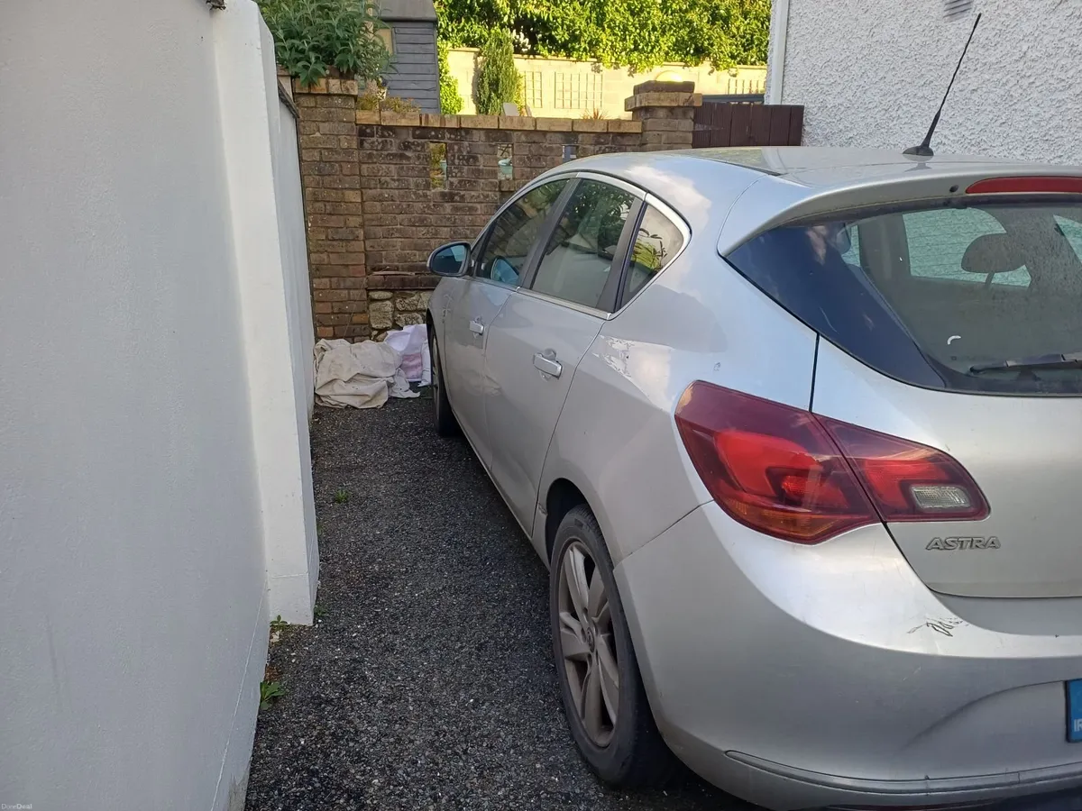 Vauxhall Astra 2013 - Image 4