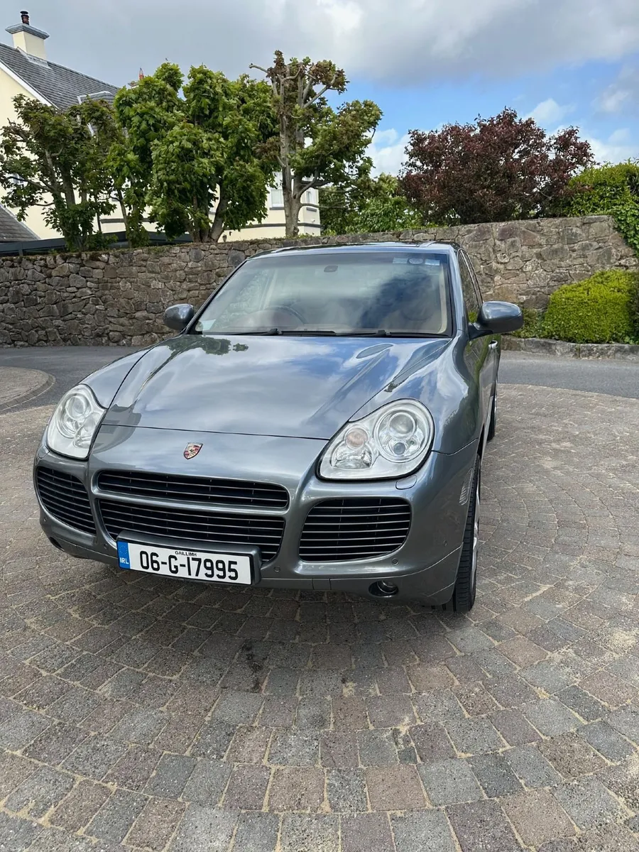 Porsche Cayenne Turbo S 2006 - Image 1