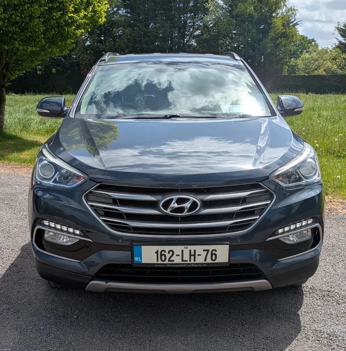 Hyundai Santa Fe Executive/4X4/ 7-SEATER - Image 2