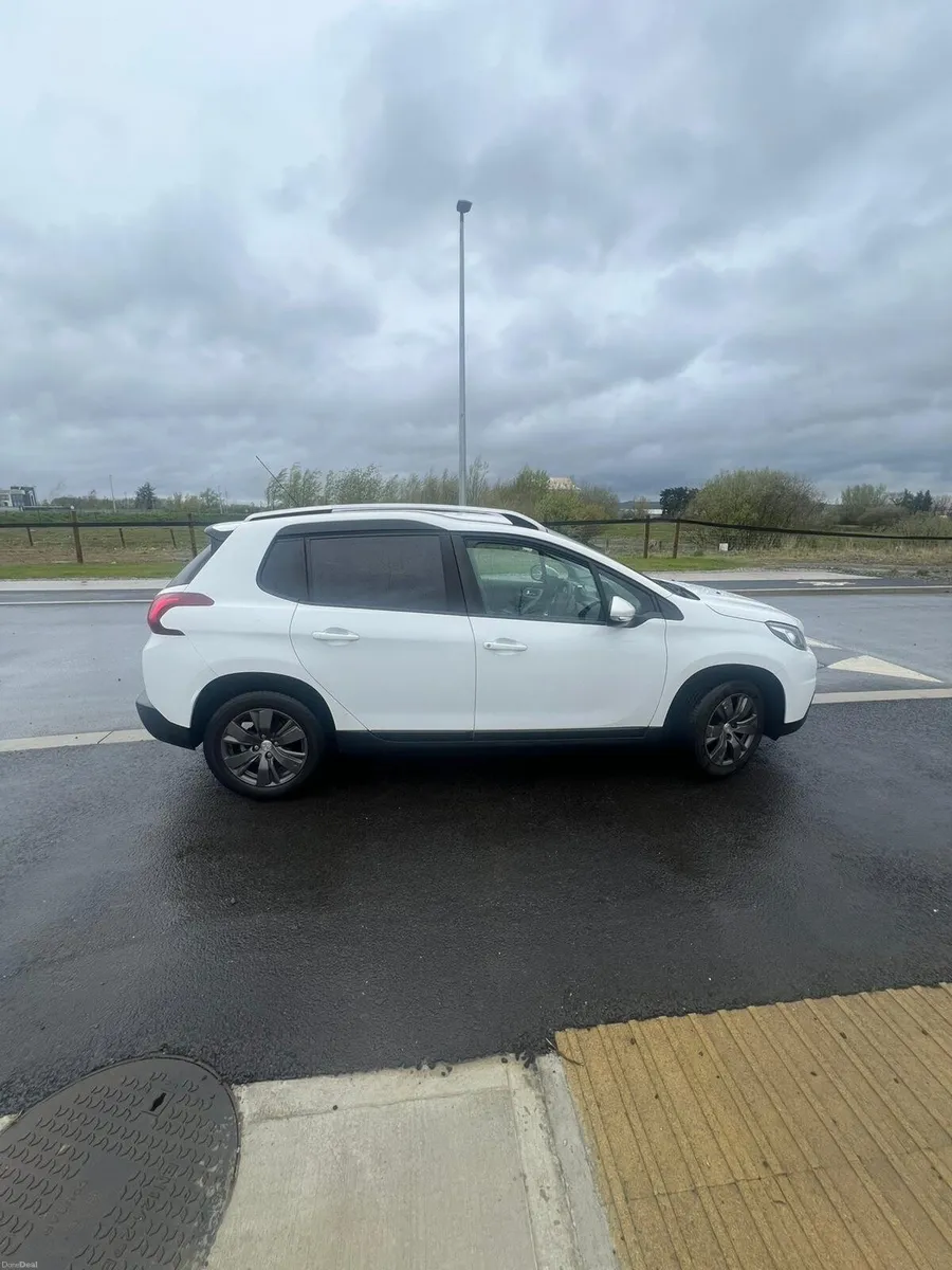 182 Peugeot 3008 2 years nct 1.2 pet 72 kms - Image 6